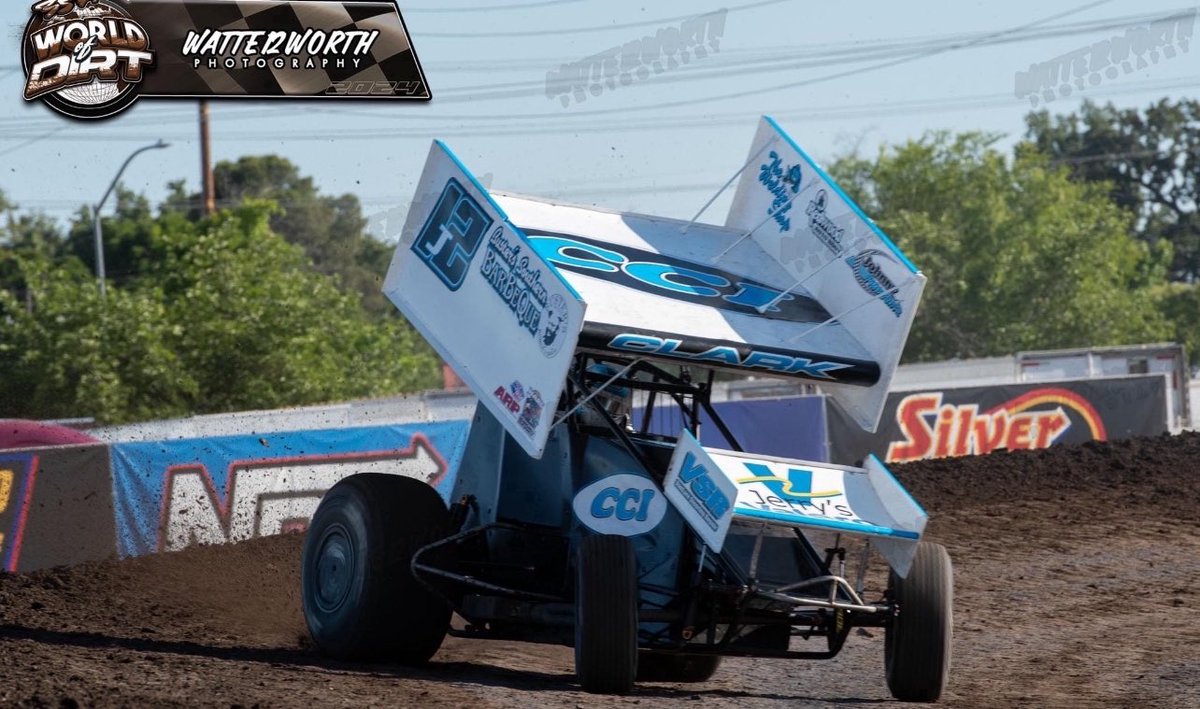 𝐆𝐨𝐥𝐝 𝐂𝐮𝐩 𝐏𝐫𝐞𝐥𝐢𝐦 𝐍𝐢𝐠𝐡𝐭!

Tonight, they put the 410 under the hood as John will be in action to kick off his Gold Cup with the <a href="/HighLimitRacing/">High Limit Racing</a> Sprint Cars.

Once again, if you can’t be at the track you can watch live on <a href="/FloRacing/">FloRacing</a>! 

📸: <a href="/WATTE12WORTH/">Gary Watterworth</a>