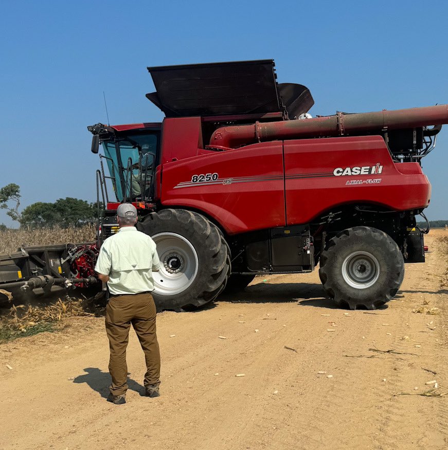 Erick Larson tweet media