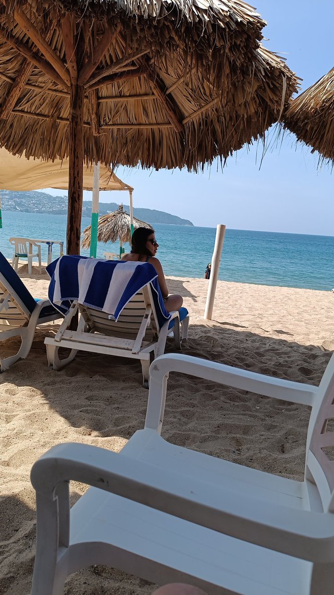 VictorAyala182's tweet photo. @dariou90 Aquí en la playa todo tranqui https://t.co/GdLwQAWdO2