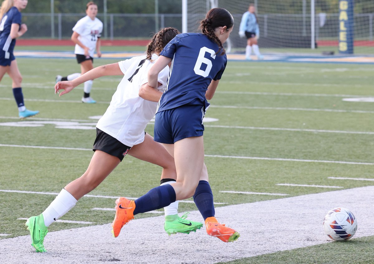 Lady Gales Soccer tweet media