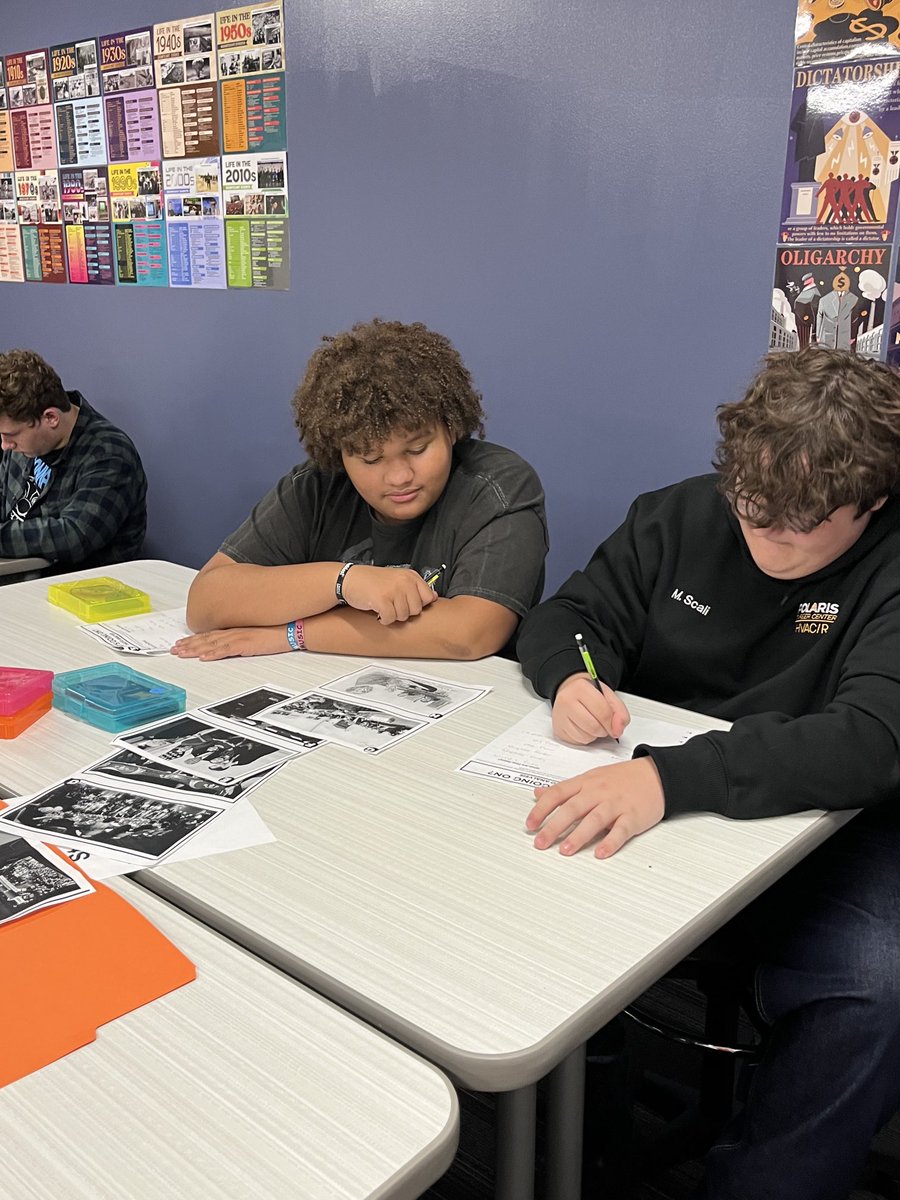 EdMK32's tweet photo. Great first day as we read through and found our favorite quotes about the role of government and tried to identify current leaders who serve our city, state and country. Off to a strong start. #BELIEVE 🧡🤎🦅 https://t.co/NuaNWMrLNR