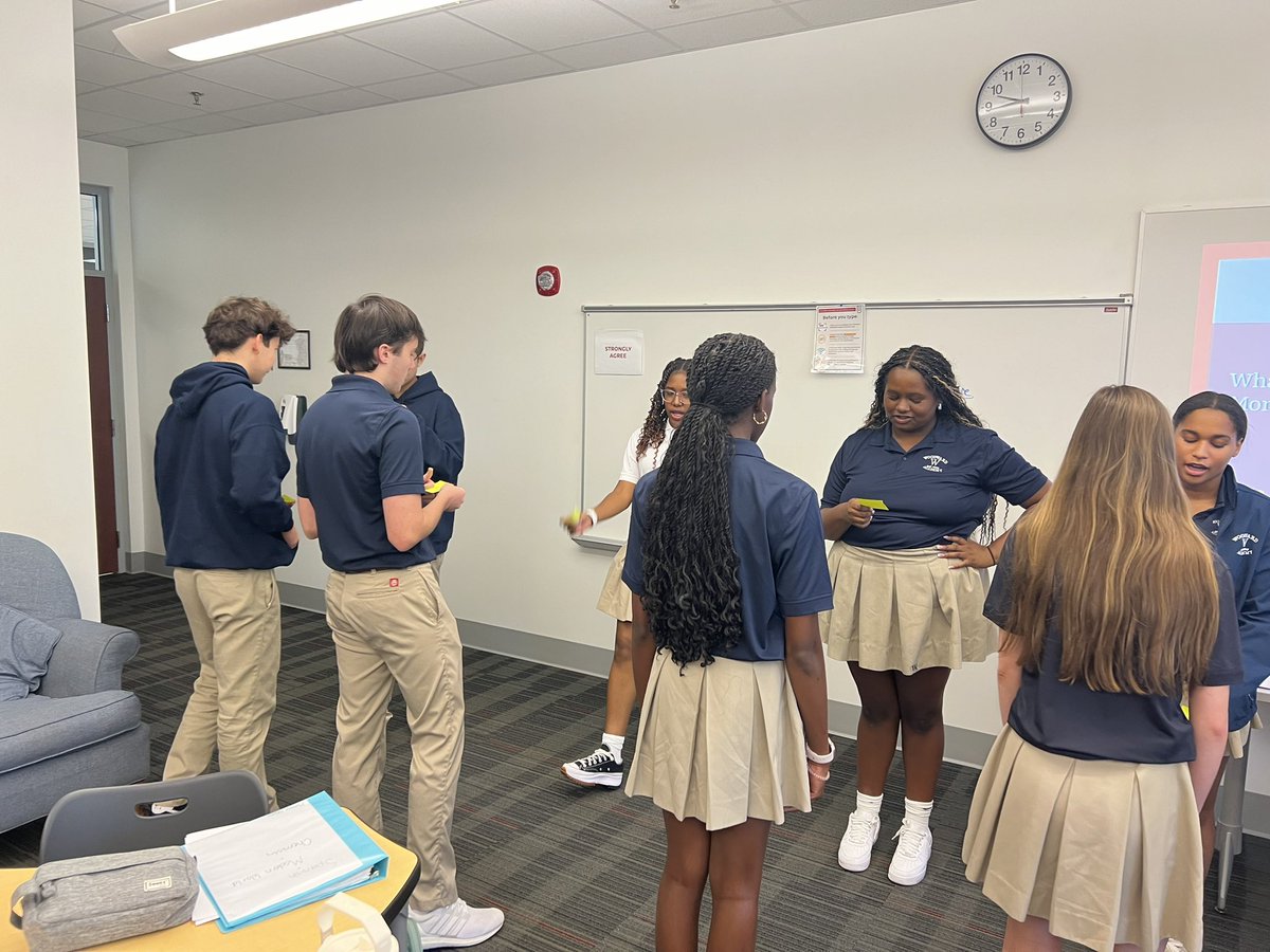 mrsacbragg's tweet photo. A new school year means a new class of Modern World History students! So proud of my students for diving into Unit 1 through collaborative discussions and learning the art of sketchnoting. History doesn’t have to be boring (and it shouldn’t be 😀)! #woodwardway @WoodwardAcademy https://t.co/YCrmUMyTBk