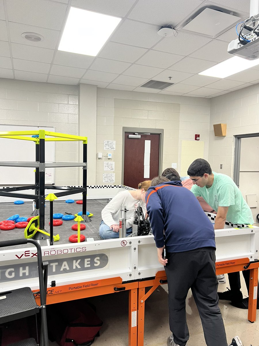 Vestavia Hills Robotics (@1rebelrobotics) on Twitter photo Another productive day in our new space! <a href="/VestaviaHillsHS/">Vestavia Hills High School</a> <a href="/vhcschools/">Vestavia Hills City Schools</a> Another productive day in our new space! <a href="/VestaviaHillsHS/">Vestavia Hills High School</a> <a href="/vhcschools/">Vestavia Hills City Schools</a>