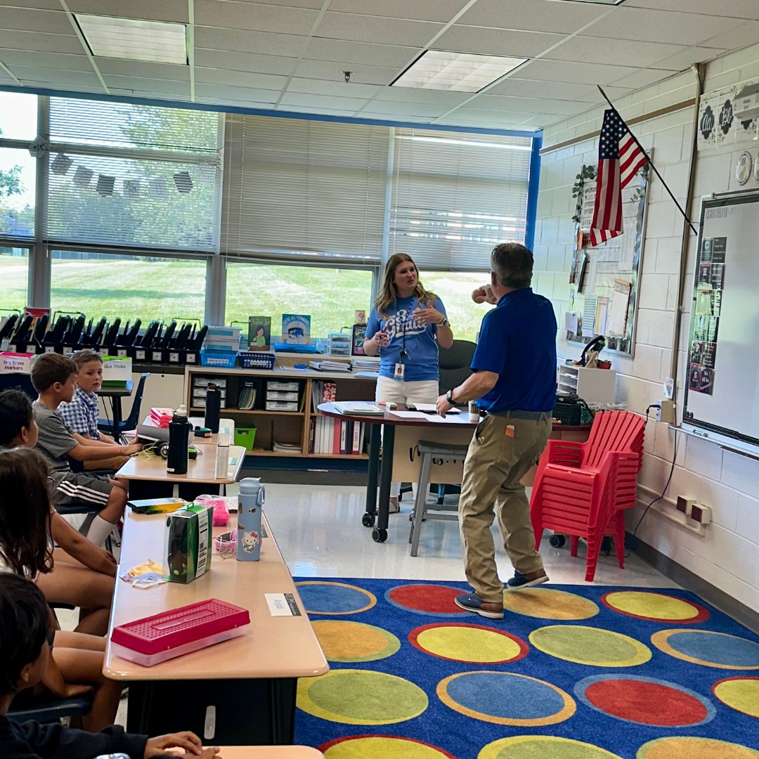 OakGrovePride's tweet photo. ๐ Yesterday morning, our Interim Superintendents, Dr. Lemon, and Dr. McKay, revived a beloved tradition, handing out apples to our staff. Dr. Lemon started this gesture during his previous tenure as Superintendent.
Hereโs to a fantastic school year!
#OakGrovePride #OGD68 https://t.co/4Go0IXOHWd