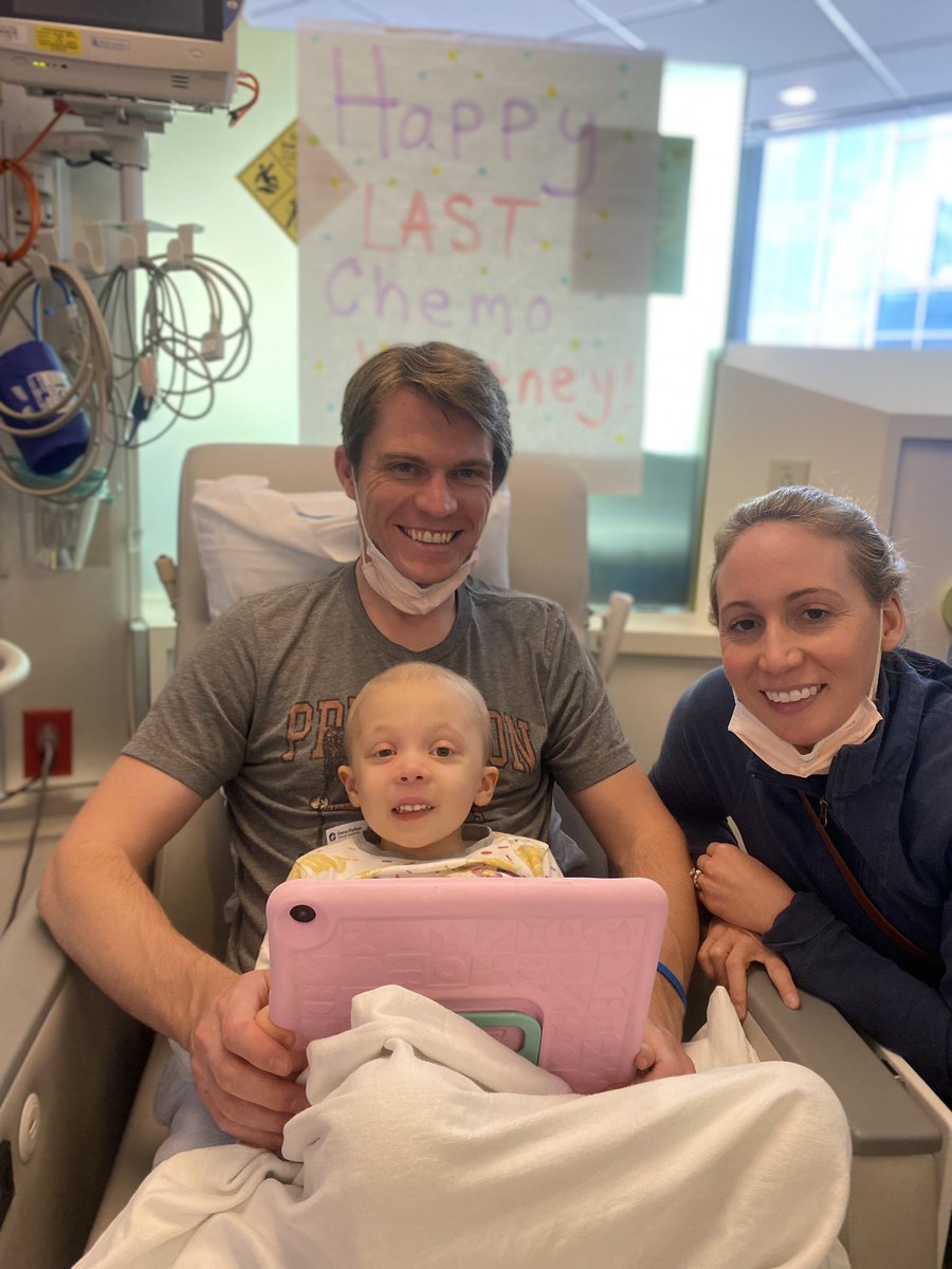 JFCactivities's tweet photo. Whitney you are an absolute superstar ⭐️ 
Congratulations on your last of so many treatments!
The smile on your face was so beautiful  as you hit that gong 🎶 
We are all so very proud of you, &amp; of course so happy for you, &amp; your mom &amp; dad💛
Safe travels back home to NY💛 https://t.co/4Dx8srkRmH