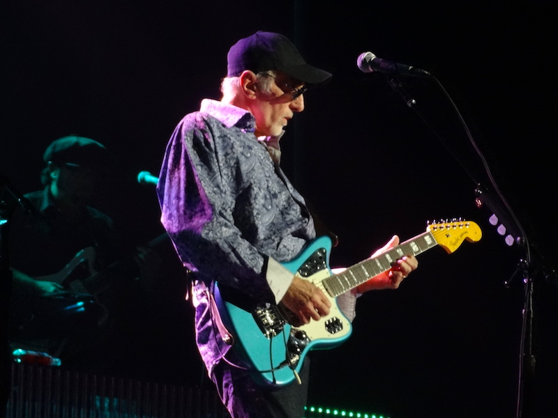 ALANJARDINE's tweet photo. Wishing David Marks a ROCKIN' birthday! 🎸🎈 #davidmarks #beachboys #birthday 🎂 https://t.co/6E8SYtPiOR