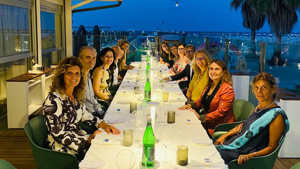 È bello ritrovare al <a href="/MeetingRimini/">Meeting Rimini</a> 2024 leader, professionisti, amici impegnati in prima persona in una trasformazione virtuosa del mondo del #lavoro e delle imprese, che le renda innovative, sostenibili, inclusive.

<a href="/ValoreD/">Valore D</a> #MeetingRimini2024 #Meeting24