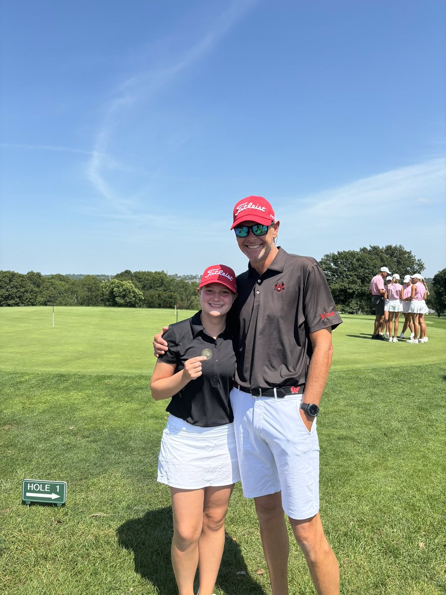 westside_golf's tweet image. Amazing Start. 318 (2 shy of school record) 3rd place team finish. 
Kendall- T15
@Sophia_Martin06 - T 9
@AddisonBenge T7
And with her first HS win 
@chloediprima 
Hard Work Wins! Going to be a special season! ❤️💪🏽