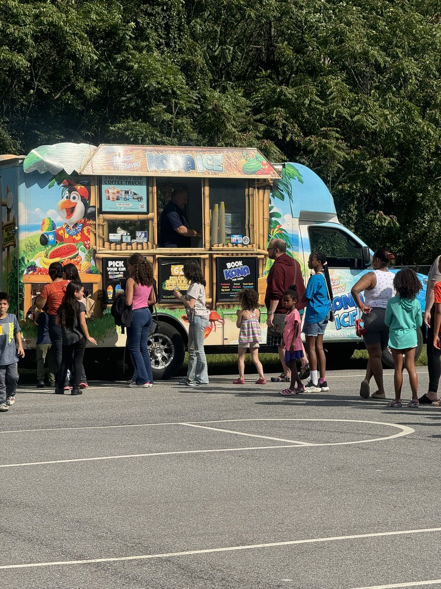 hcpss_wlms's tweet photo. WLMS BACK TO SCHOOL FAMILY PARTY
Can’t wait to start the school year🎉🎉🎉 https://t.co/8rTXB26hND