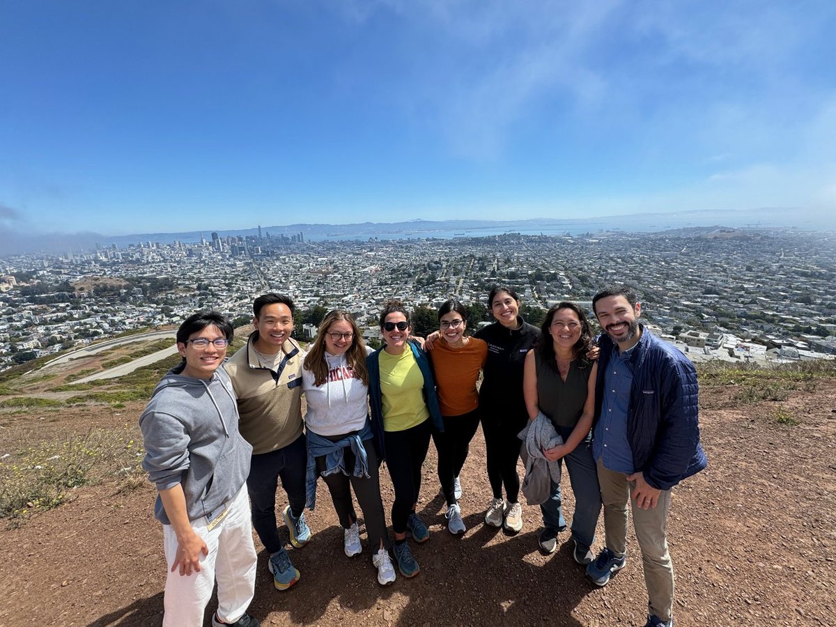 SFPC_UCSF's tweet image. Hiking through challenges and growth! Our #InternImmersion residents hit the trails with program leadership, blending nature with mentorship. Building bonds and blazing trails together! #LeadershipInAction #TeamBuilding #Classof2027