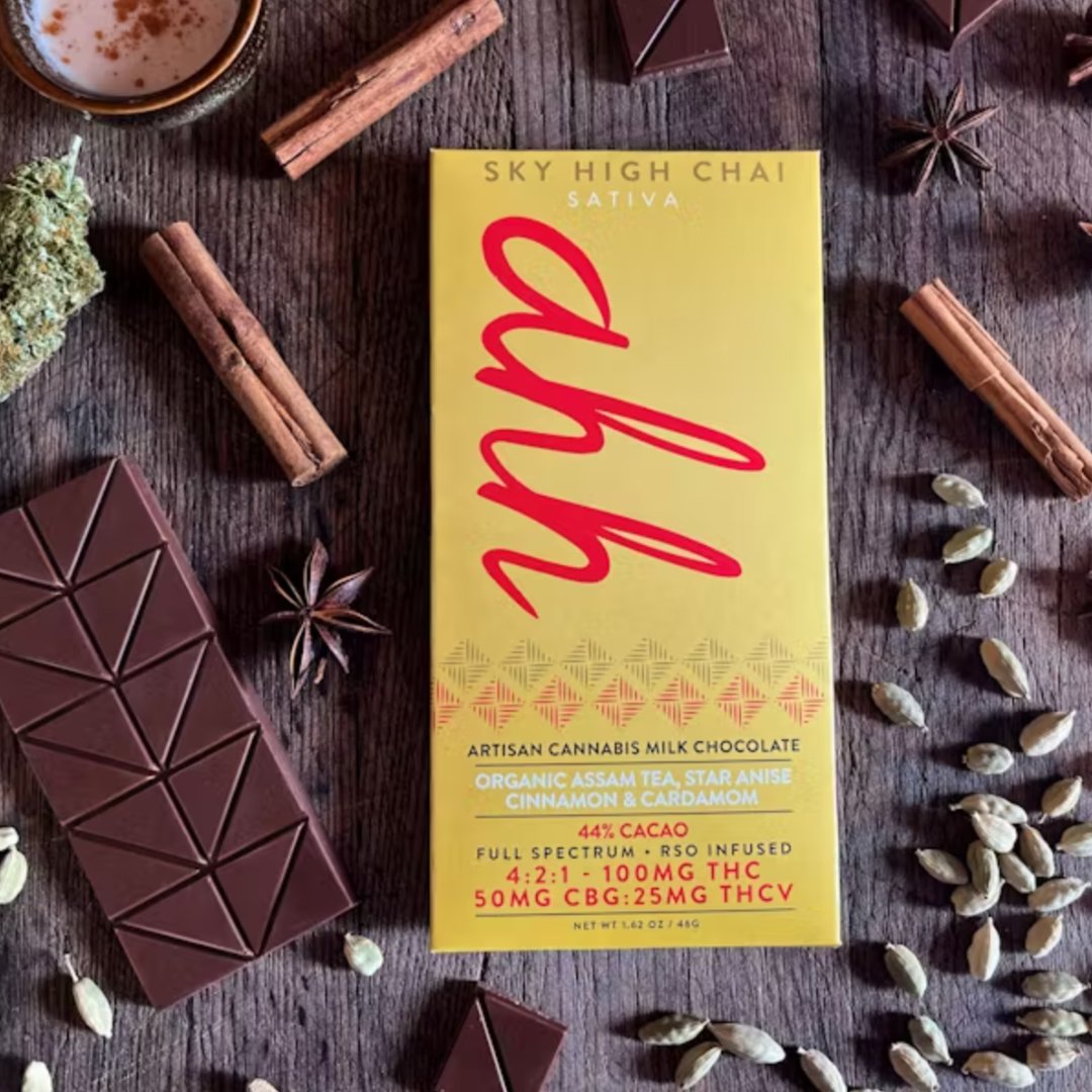 greenflashbos's tweet photo. Say Ahh. 😉🍫 These w33d-infused chocolate bars are delicious, AND Ahh Moments is minority-owned, so let's support them! 👍 #specialdelivery #greenflashdelivery #GFD https://t.co/8EnPYsYQjU