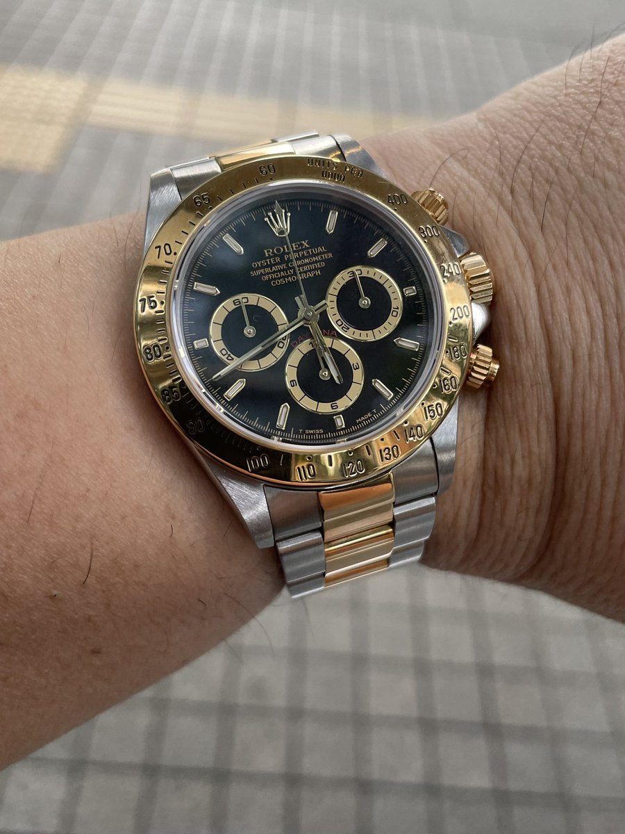 tokei_lover's tweet photo. 金曜日はエル・プリメロの5桁16523で出勤
#ROLEX #ROLEX16523
#rolexdaytona126503
#RolexDAYTONA #ELPrimero
#エルプリメロはすべてを解決する https://t.co/IchxJYM68p