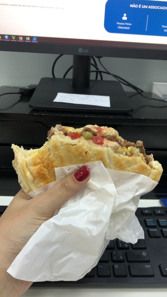 taiiblauth's tweet photo. @_JeanRb KKKKKKKKKKKKKKKKKK acabei de comer https://t.co/XSm3Hp2wlR