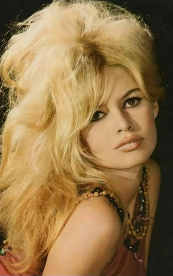 Distracted Film tweet media