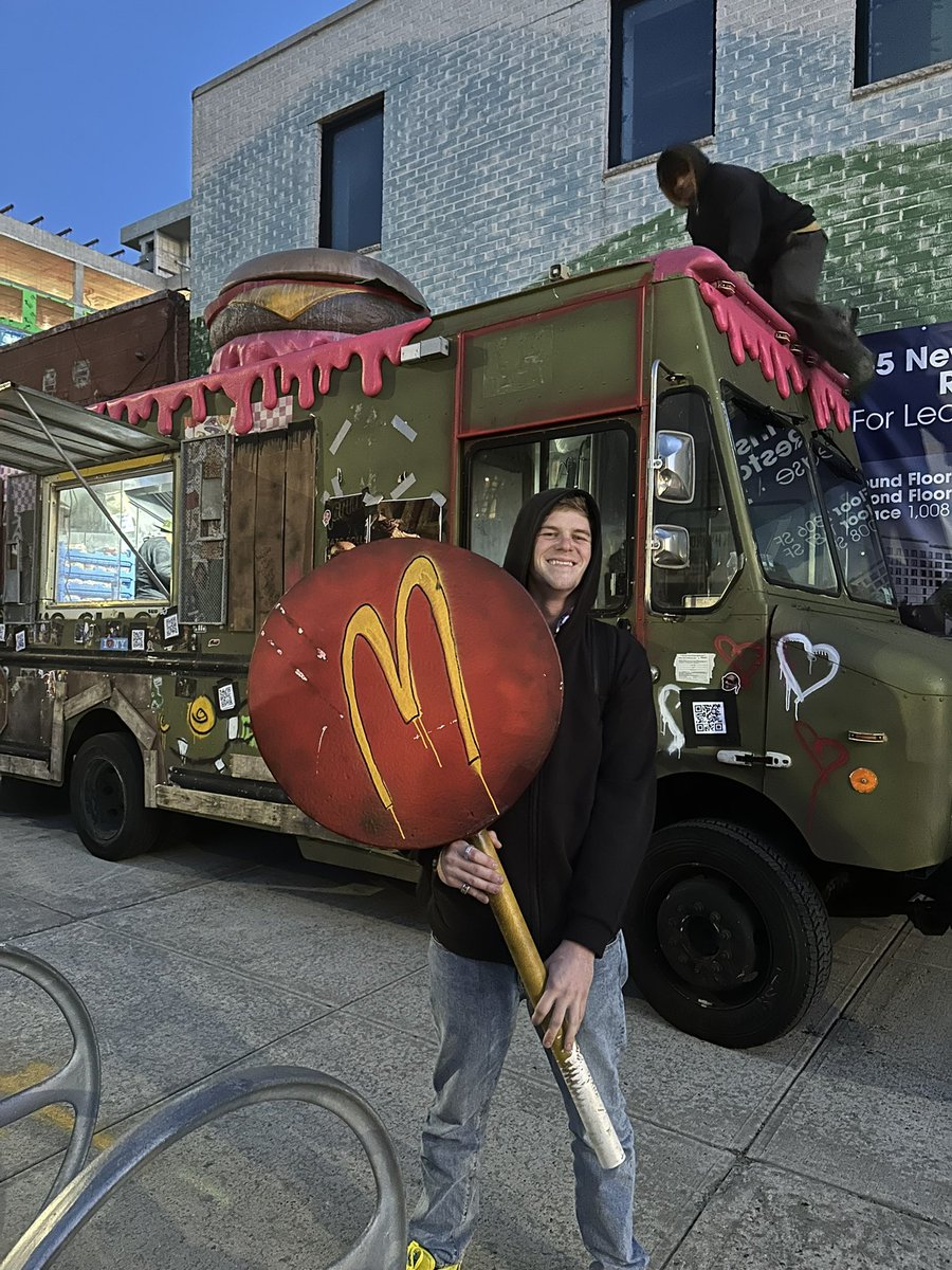 GEE EM! 🍦🛻 💚