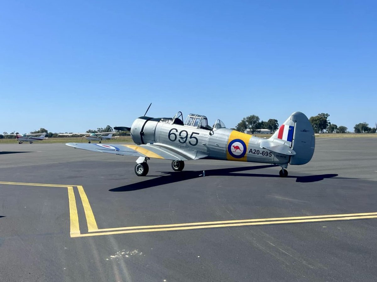 cqplanespotting's tweet image. The beautiful Commonwealth Aircraft Corp (CAC) CA-16 #Wirraway Mk.3 VH-MFW (ex A20-695) was spotted passing through #Emerald Airport on Thursday while heading up to #Donnington Airpark where it will spend the weekend operating joyflights.