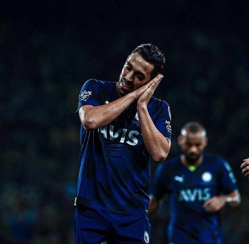 İyi  Geceler Büyük Fenerbahçe Taraftarı 😂#LUGvBJK
#FCSGvTS 
#SPvİBFK