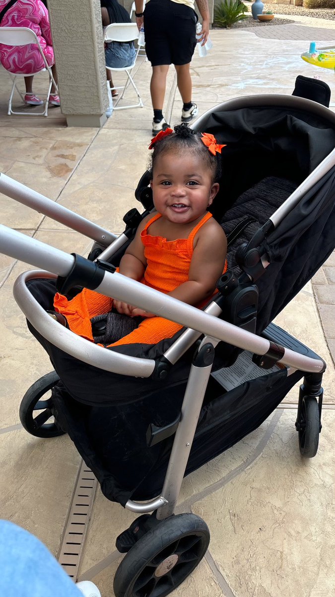 Ash Cash tweet media