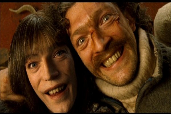 Susbool's tweet image. Dans celui-là c'est quand même un sacré bâtard de barbare...