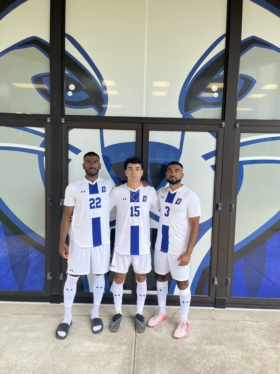 RangersBSoccer's tweet photo. Former Rangers Boys Soccer standouts Ajan Rajamohan, Vince Ranieri and Sujan Rajamohan are prepared for their final season together at Daemen.

@daemenmsoc @Ranger_Sports #rangersalumni https://t.co/kQvLAnC9GA