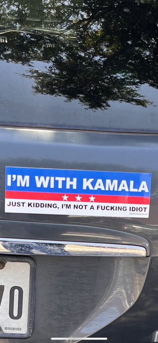 Kelenmcbreen's tweet photo. Spotted in Austin Tx. 😂 https://t.co/tqU9KueSp7