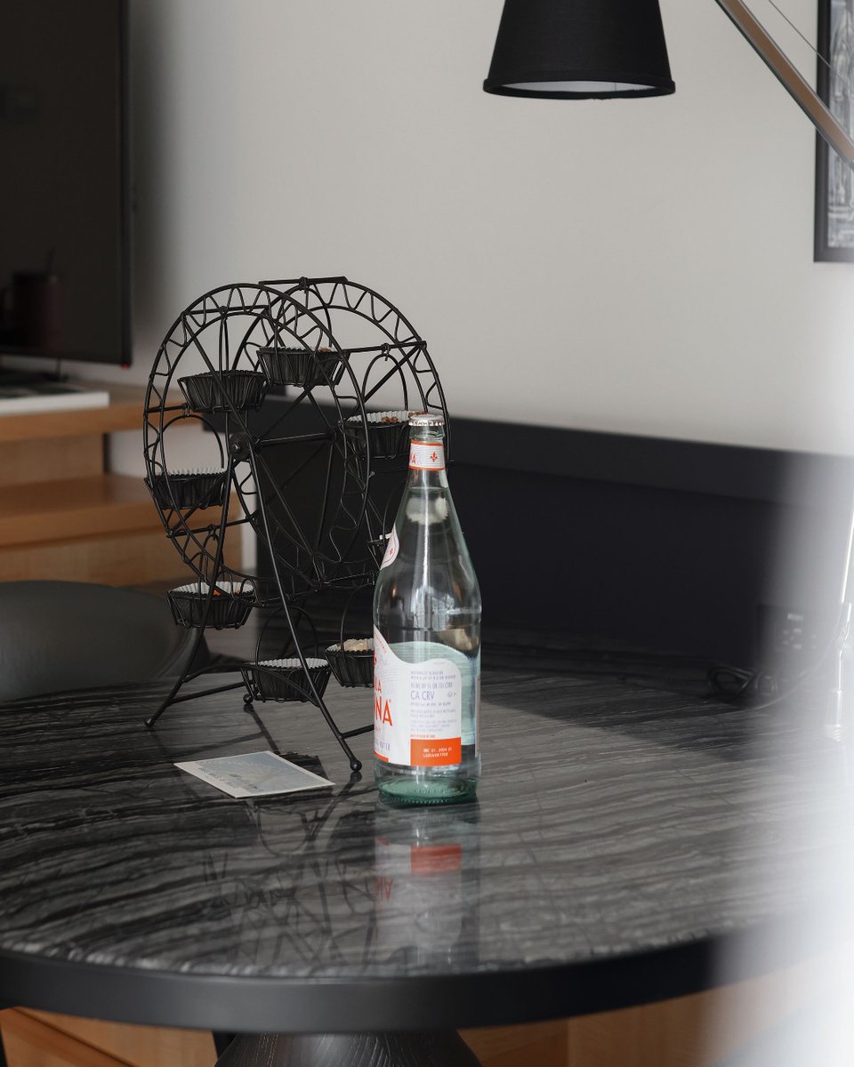 Four Seasons Seattle tweet media