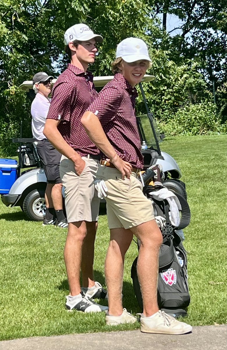 Varsity results at today’s Cedar Rapids Washington Invitational at Saddleback Ridge GC: it’s a 3rd place finish out of 18 teams with a team score of 291!

Dewell Anderson placed 3rd individually with a 69.
