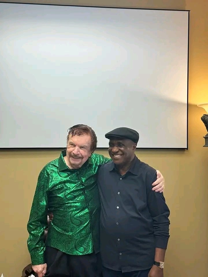 therealchurchg1's tweet photo. PASTOR DAVID IBIYEOMIE AND DR. MIKE MURDOCK

"Every time spent with Dr. @drmikemurdock is always packed with love, friendship and profound wisdom.

"We love you Sir"

David Ibiyeomie https://t.co/KAs0CNzL2U