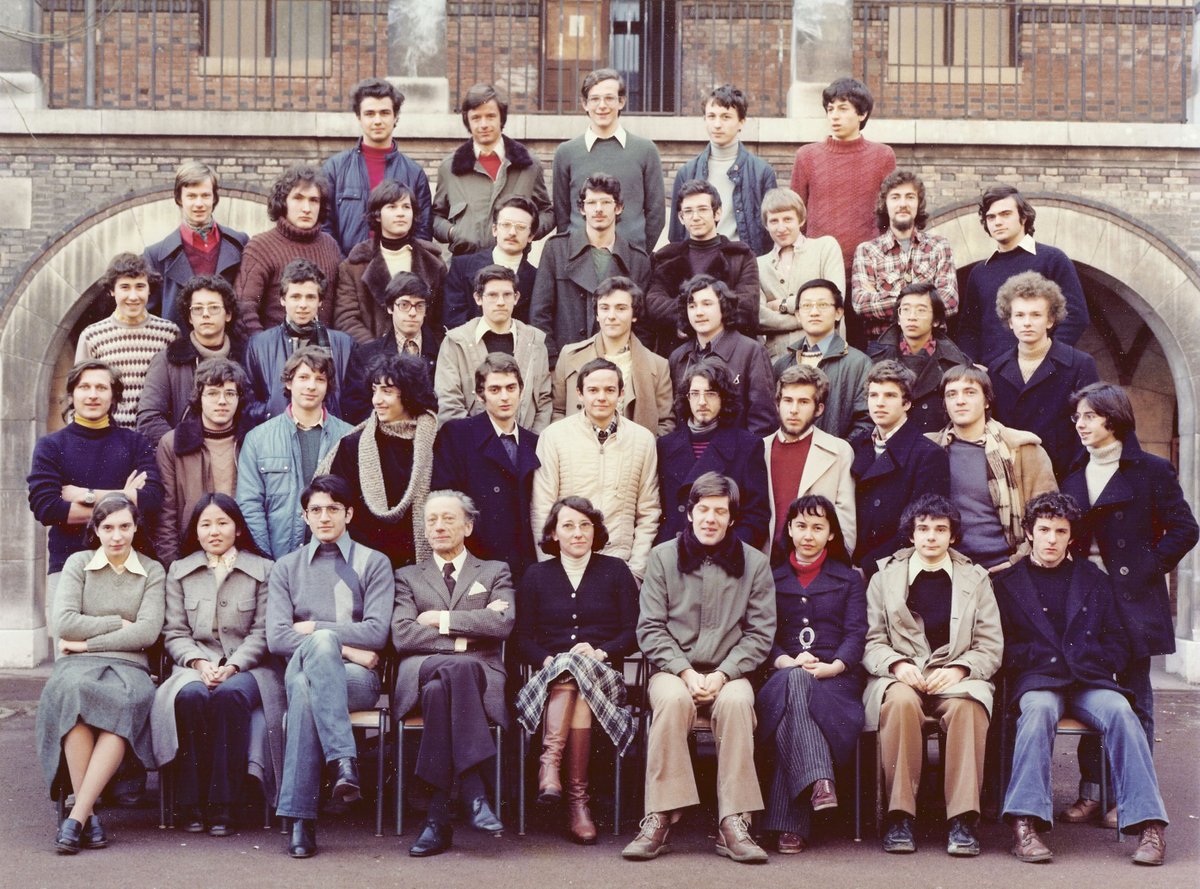 Hubert Joly tweet media