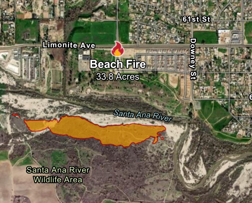 DanielFireTruck's tweet photo. #BeachFire OES Intel 24 has mapped the Fire at 33 acres. https://t.co/qLuaTv0PQS