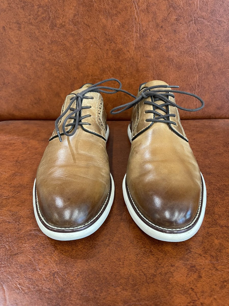 cowboyshine's tweet photo. Just another day shining and grinding! #cowboyshine #cowboyshinedfw #jpp #justaprofessionalpolish #shoeshine #shoeshineservice #friscostation #dressshoes #shoes #qualityshineeverytime #shinebright #dressshoes #shoelovers #drshoelittle #shoelover #footwear #thebestshiner https://t.co/VPsAEKmisP