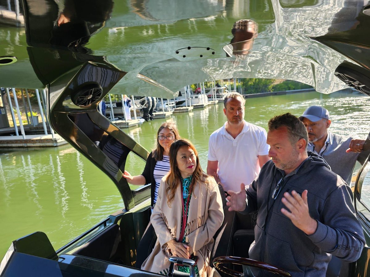 IrishLaborer's tweet photo. Great meeting with #Voltari President Tim Markou and Daniel Kreeger, along with @CalTreasurer @fionama on the water in #Sacramento as Voltari elevates its presence in California.
#ZeroEmissions, 100% #electric boating is here, and in full production.
#marineEV https://t.co/OOqdxliMWo