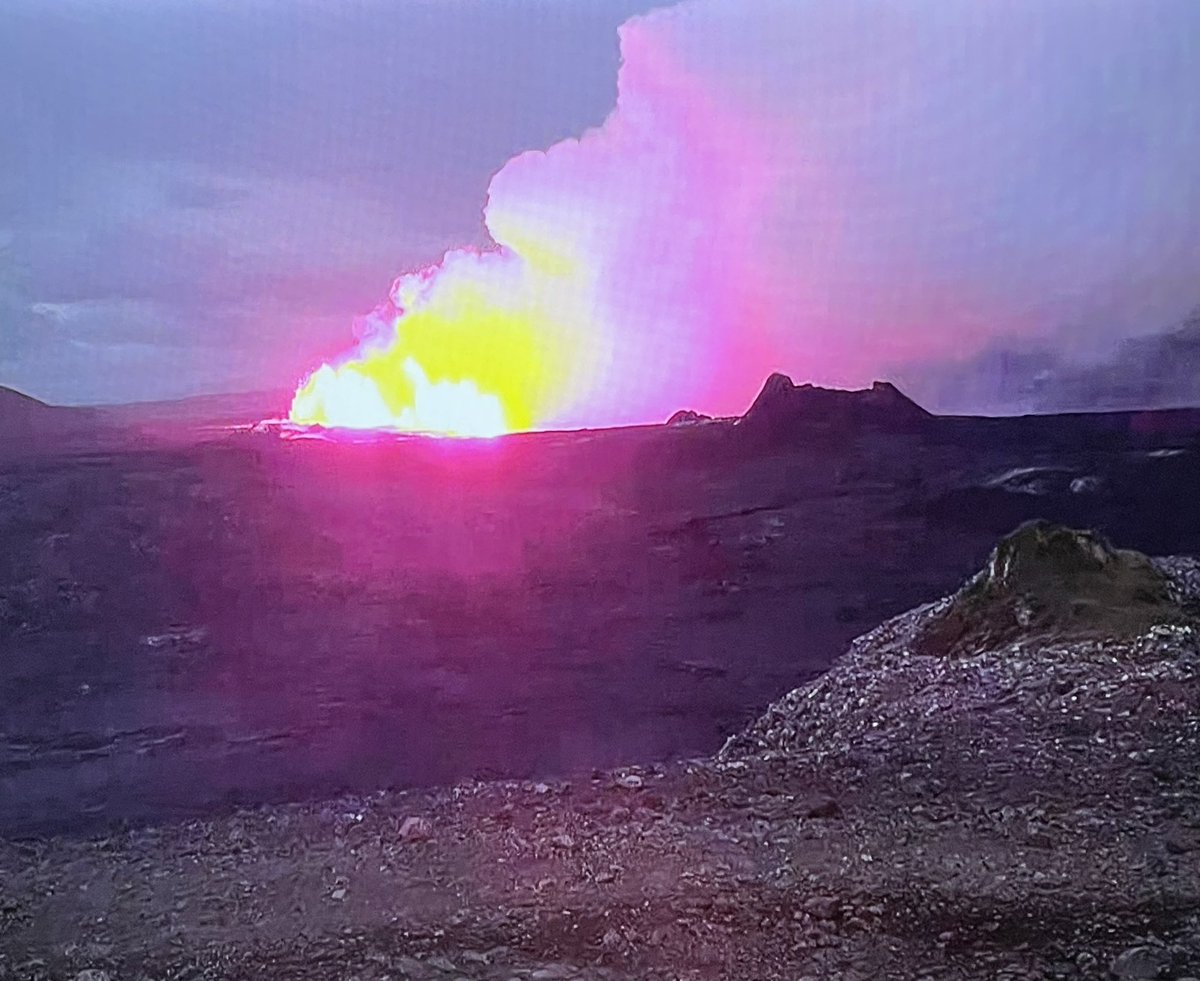 And there we go once again. 
Forget about Eyjafjallajökull, this one is at Sundhnúkagígaröðin. Enjoy pronouncing that. #icelandvolcano