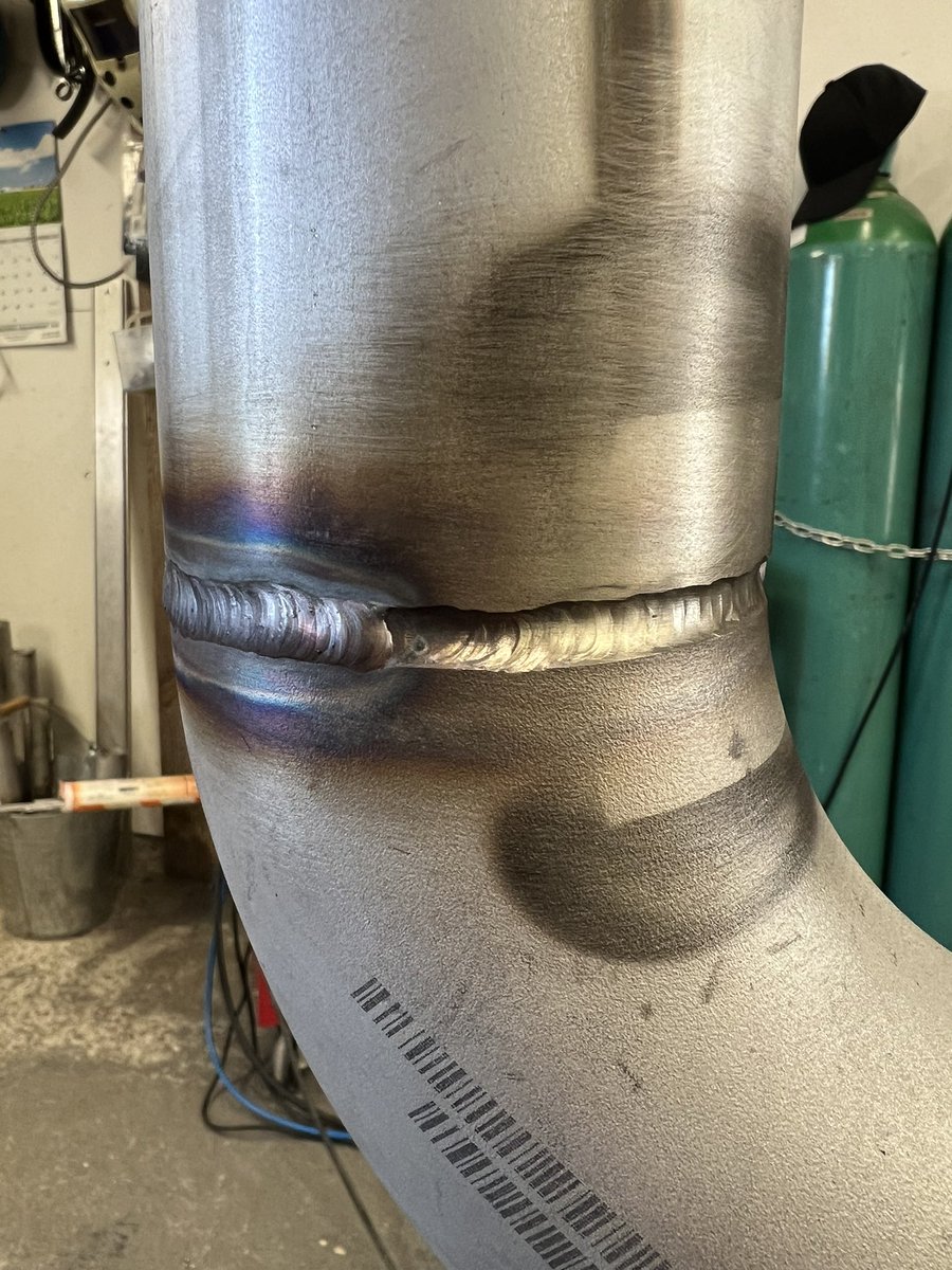 TranJ87's tweet image. Happy Thursday! 😎

Been burning joints all day, can’t wait to get this 3hour commute done so I can start burning joints all night. 🤪

I hope you’re all having a fan-fuckin-tastic one! 🤘💙

#pipefitter #welding