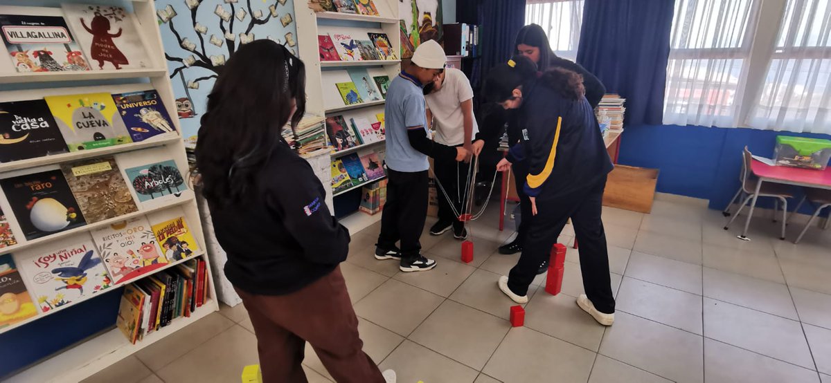 DeLTAUCN's tweet image. #DeLTAen1Día presentando nuestro modelo educativo y actividades para estudiantes en Escuela Rómulo Peña.

Postulaciones a DeLTA UCN 2025 en: bit.ly/delta2025
#Antofagasta #Mejillones