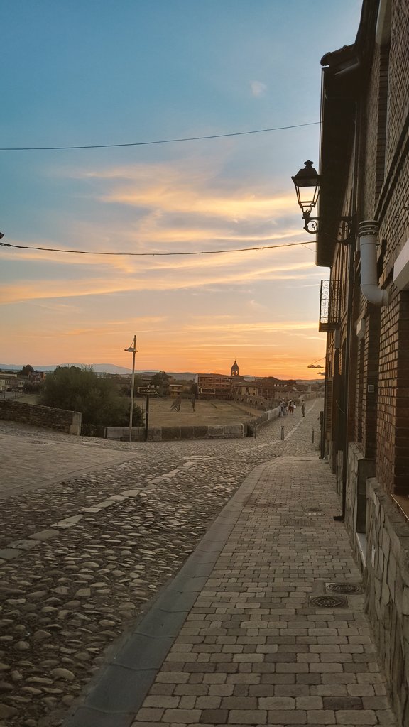 pere_lliber's tweet photo. Així finalitze el primer dia. 820 km. Moltes rises, molta carretera i molta música.

Seguim direcció Galicia. https://t.co/WGBez2n7JO