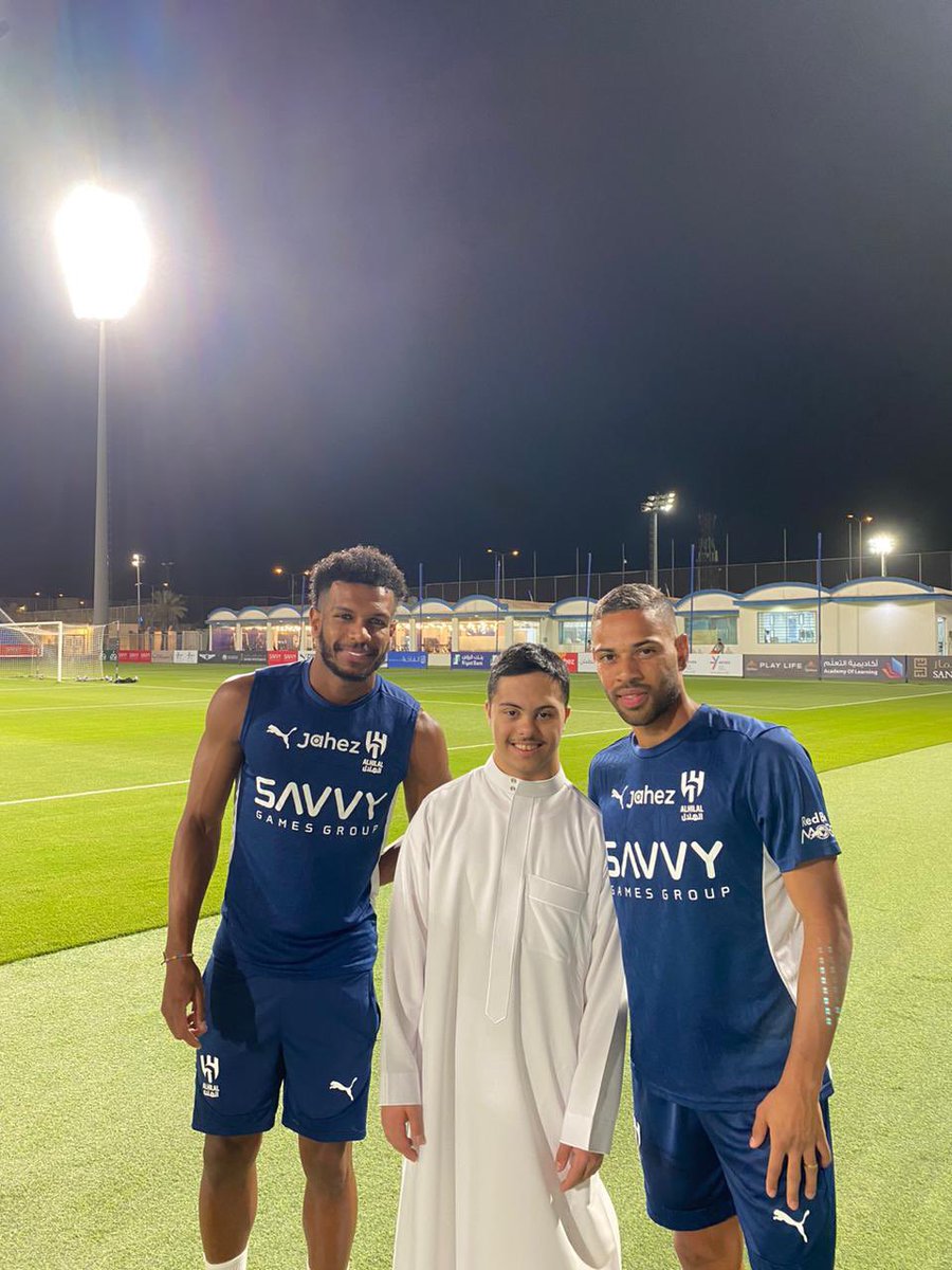 abdulrahman4745's tweet photo. تشرفت بزيارة نادي الهلال شاكراً العلاقات العامة على الدعوة 
#نادي_الهلال 💙 https://t.co/mhOdLsYWx2