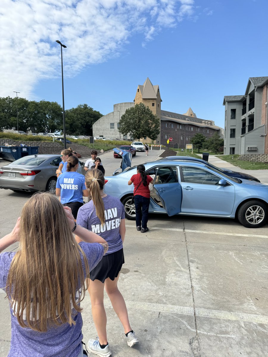 OmahaTFXC's tweet photo. Start the year off strong Mavericks! 💪

#MavMoveIn | #OmahaTFXC ⚫️🔴🐮 https://t.co/MKfxWhQIEA