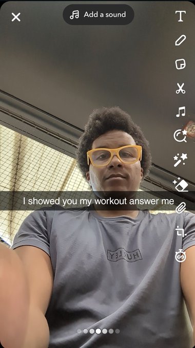 If you add me on snapchat these are the kinds snaps you can expect 😂 https://t.co/9NMSlnZA1h