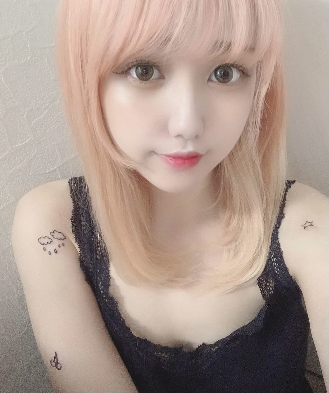 ゆゆ♡フォロー割あり お姉ちゃんにコーディネートしてもらった服♡ 髪も巻いてくれた