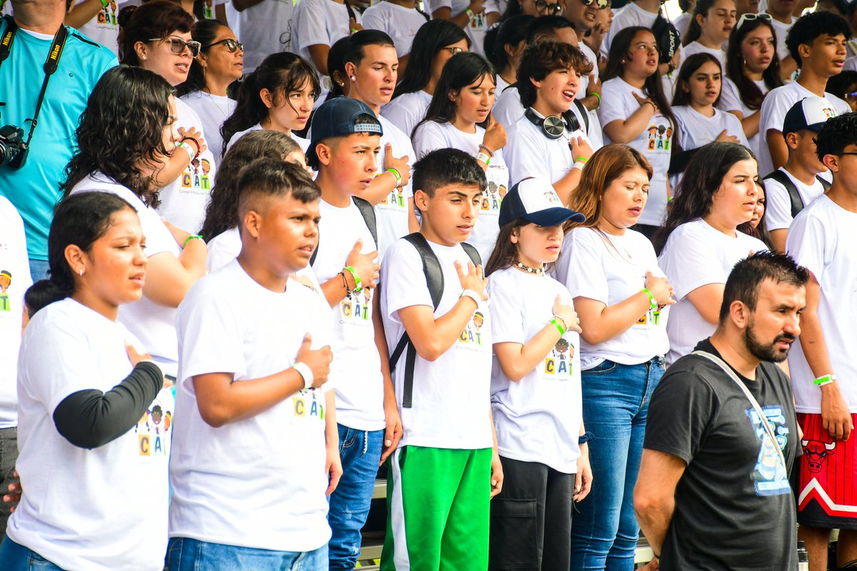 MincomercioCo's tweet photo. 📚🧒 👧🏽Hoy, el Parque Panaca, recibió el tercer encuentro nacional de estudiantes del programa Colegios Amigos del Turismo del @MincomercioCo.

Con esta iniciativa buscamos que niñas, niños y adolescentes de toda 🇨🇴 promuevan la cultura turística sostenible en sus regiones. https://t.co/EVTzzMQouD