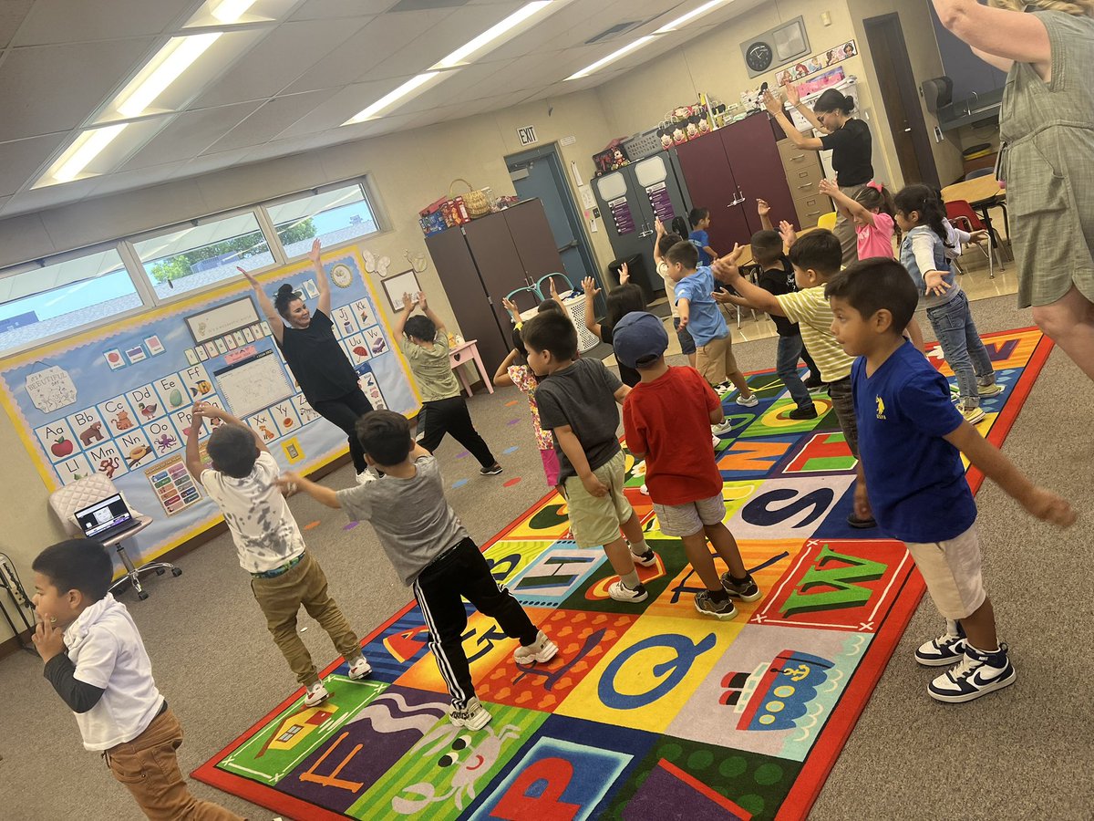 Dancing with Miss Meagan in TK today was so much FUUUUN! We love having VAPA dance! #burtonexperience