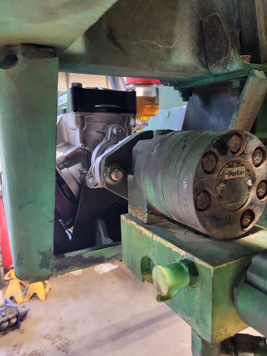 thesprayman's tweet photo. Another pump replacement!  Love the hydraulic motor coupler! https://t.co/kU9kRA310B