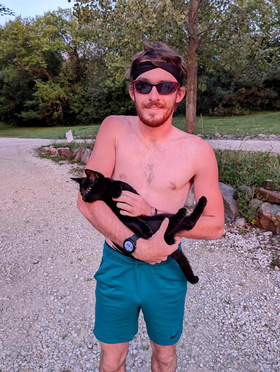 GVXC at preseason camp. Connor and the camp thought each other were pretty claw-some 🙂🐈