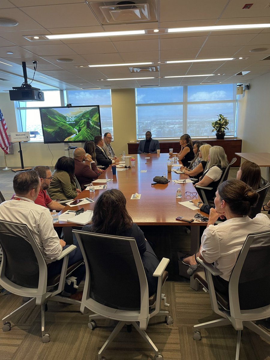 Dr. Ryan Smith, President and CEO of St. Joseph Center is at the table with LION alumni today discussing the supporting of unhoused students and affordable housing for educators. #BecauseLeadershipMatters