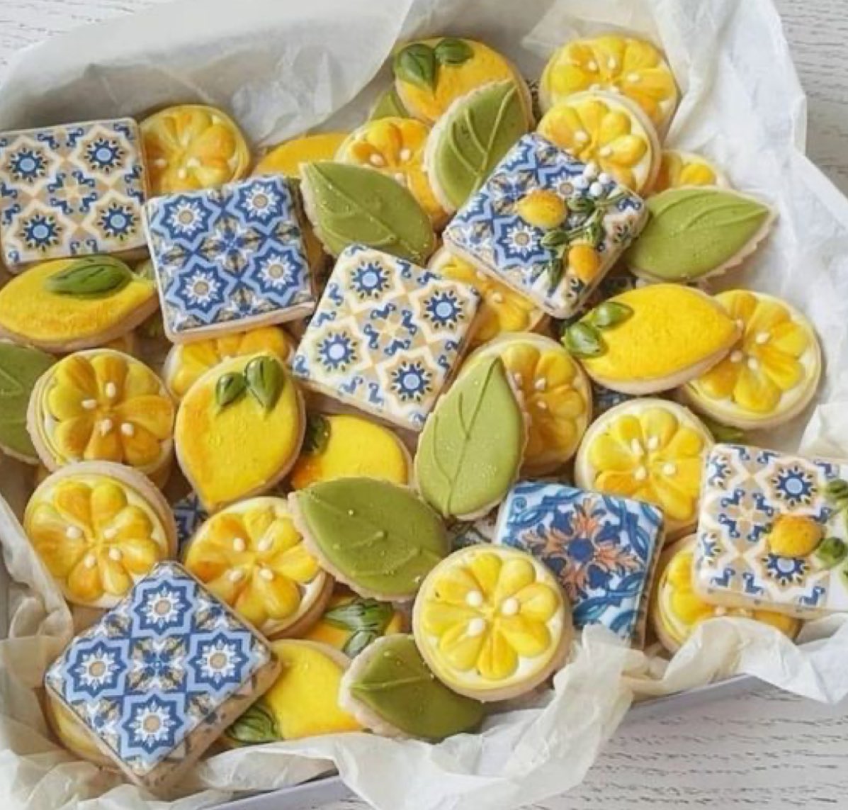 EvaLovesDesign's tweet photo. 🍋💙 https://t.co/rbVKdUxe7b