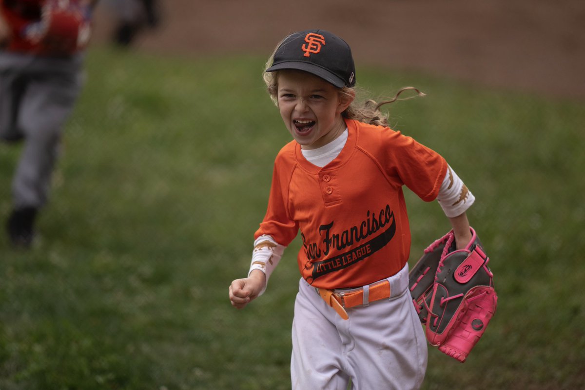 GrassrootsBB's tweet photo. Where a love for the game all starts ❤️ 

📸: @jeanfruth #GrassrootsBaseball #GrassrootsBaseballWomen #ShesUp #SeeHerBeHer #futureofbaseball #sonyalpha #sonyalphafemale https://t.co/BHqyaopGHO