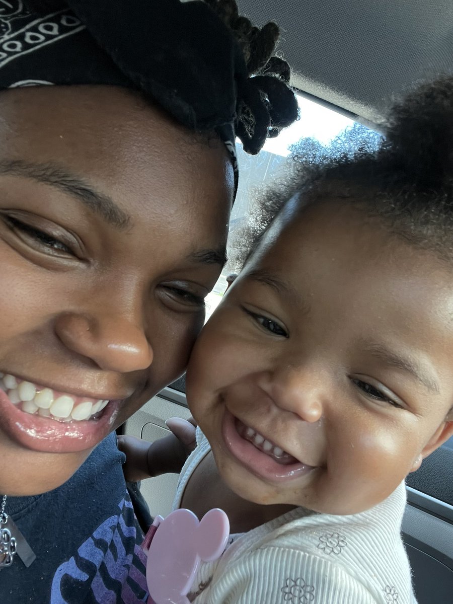 COURTTDENISE_'s tweet photo. Twin 🧑‍🧒🩷 https://t.co/0roAixbyLy