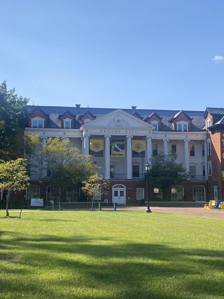 JennWinge's tweet photo. Just think what the other 75 acres look like if this corner represents just about 5? “Fair @alleghenycol, yonder on the hill” #campusbeauty #GoGators #almamater https://t.co/oXz0dnXzqO