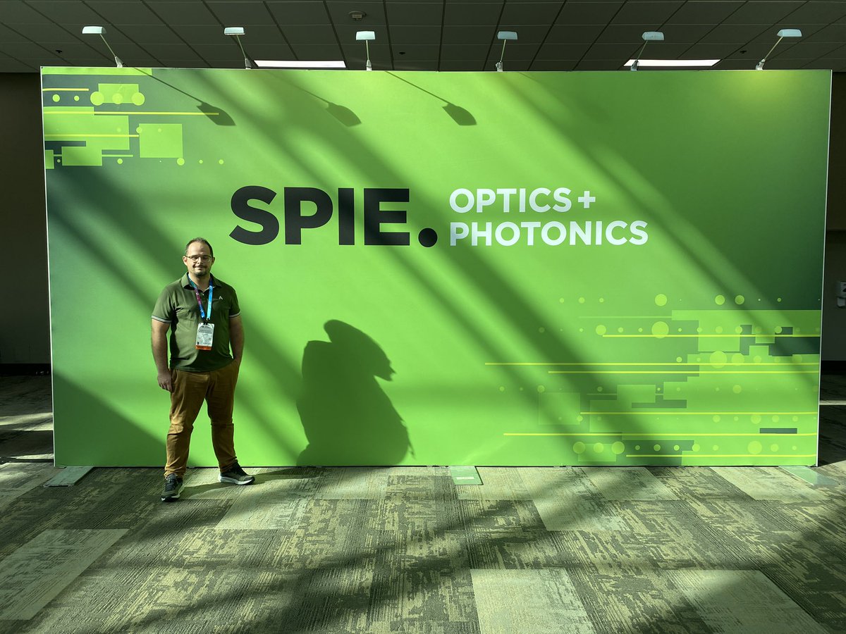 Extraordinary week in #spieopticsandphotonics <a href="/SPIEtweets/">SPIE</a>. Great talks, three bigs communities #OLEDs #transistors #spintronics. Beautiful city 🏙️ San Diego. Grateful for share my work at this conference.